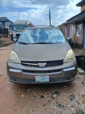Toyota Sienna 2006 Gray