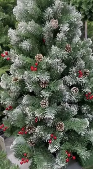 Winterberry Christmas Tree
