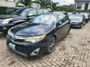 Toyota Camry SE 4dr Sedan (2.5L 4cyl 6A) 2014 Black