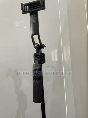 C17 Ai Face Tracking Quadrapod