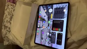 Apple iPad Pro (2022) 512 GB Gray