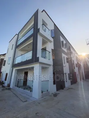 3bdrm Block of Flats in Chevron, Lekki Phase 1 for rent