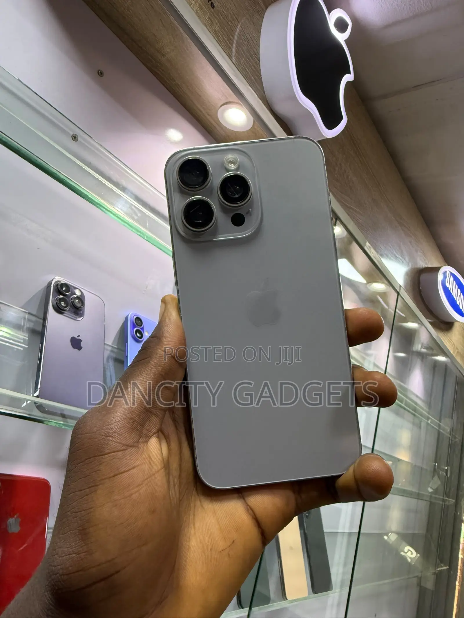 Apple iPhone 15 Pro Max 256 GB Silver