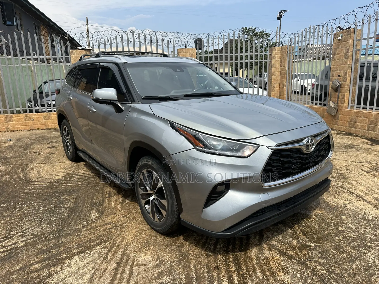 Toyota Highlander XLE 2022 Silver