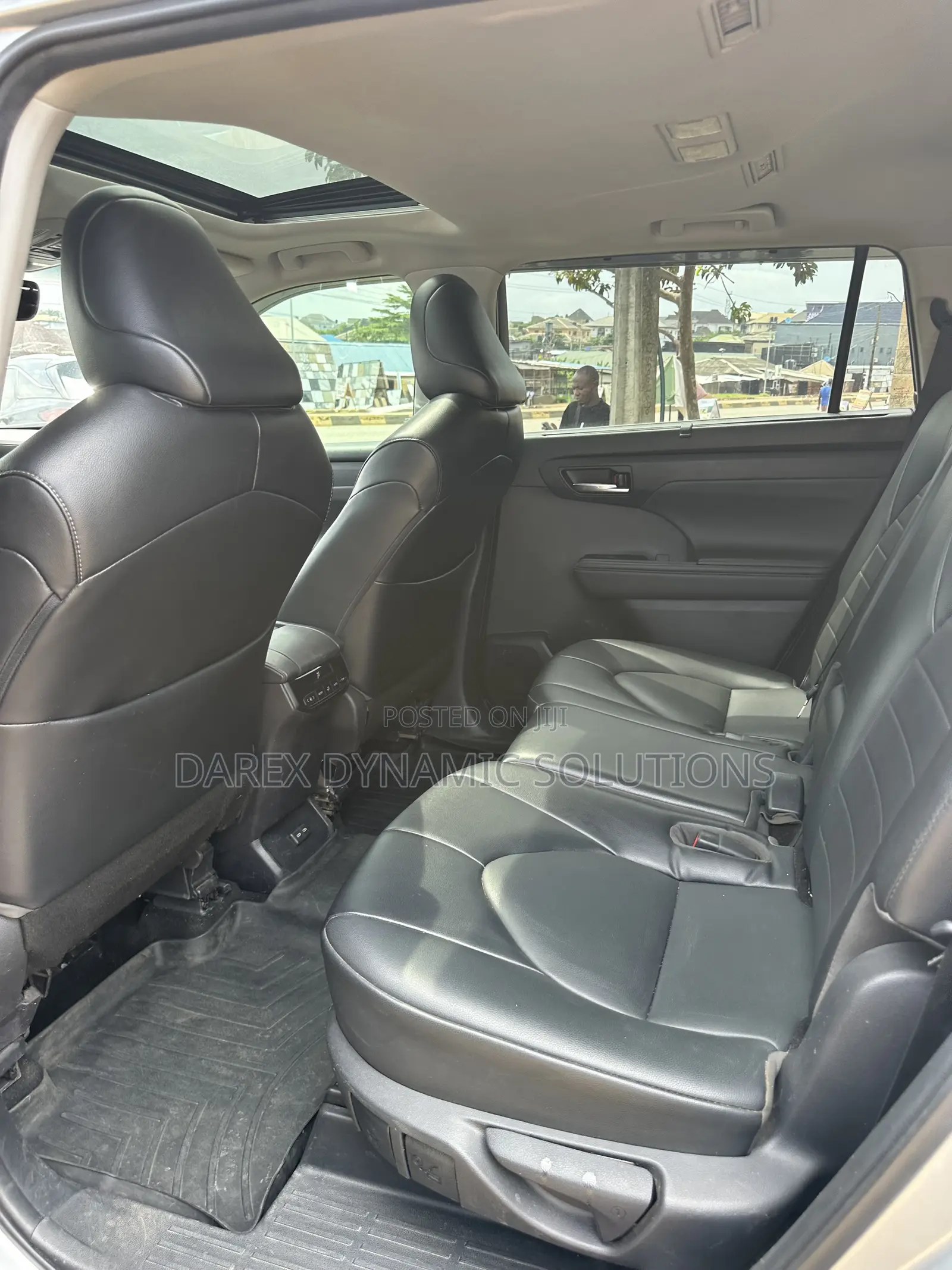 Toyota Highlander XLE 2022 Silver