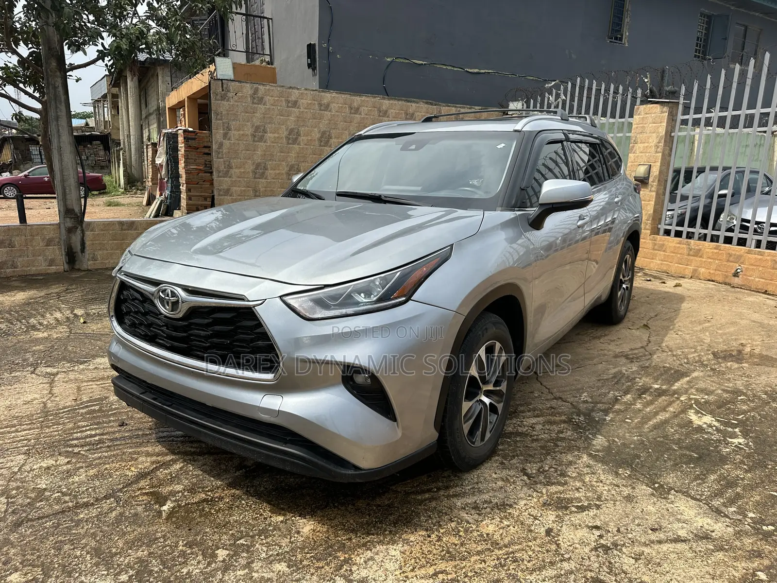 Toyota Highlander XLE 2022 Silver