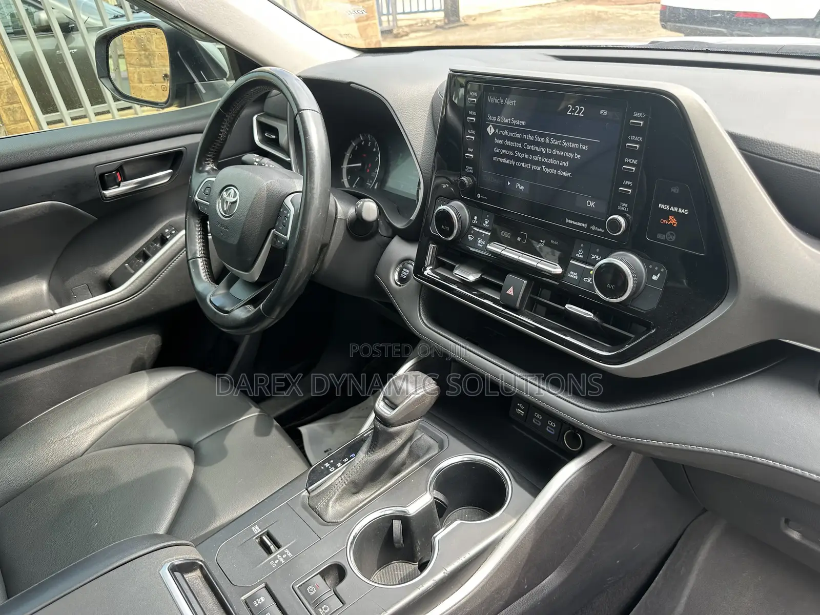 Toyota Highlander XLE 2022 Silver