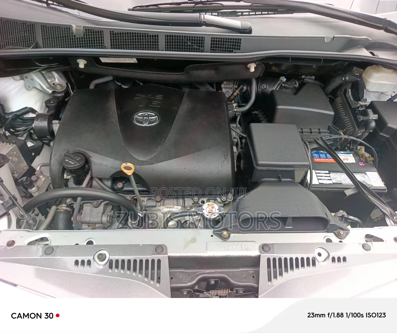 Toyota Sienna 2019 Silver