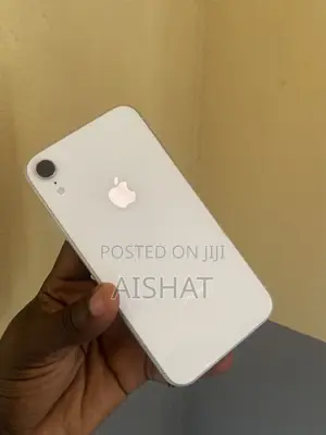 Apple iPhone XR 64 GB White