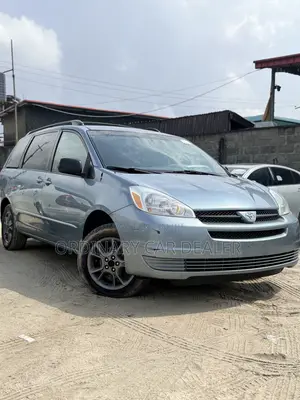Toyota Sienna LE AWD 2005 Blue