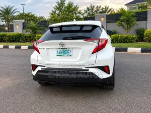 Toyota C-HR 2022 White