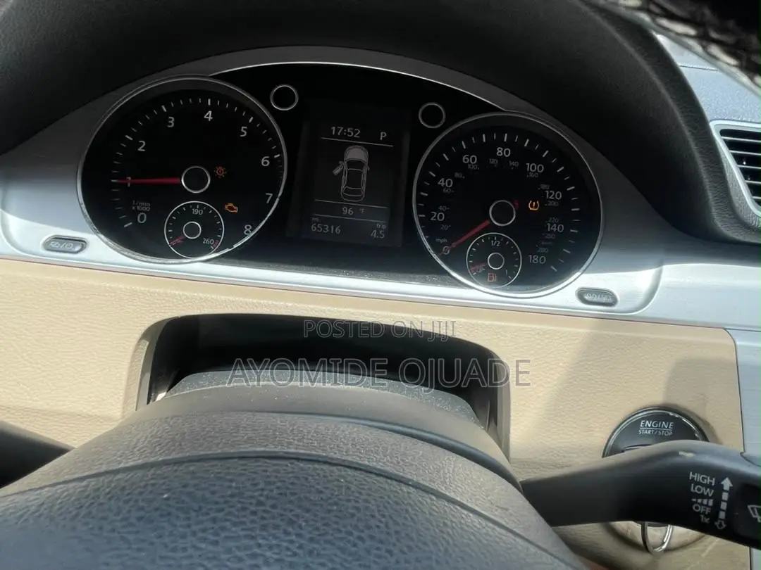 Volkswagen Passat 2014 Gray