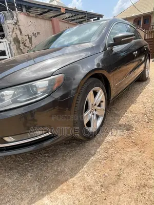Volkswagen Passat 2014 Gray