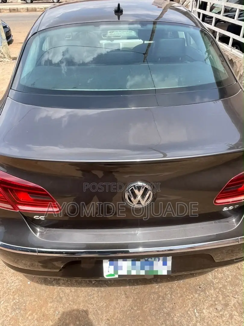 Volkswagen Passat 2014 Gray