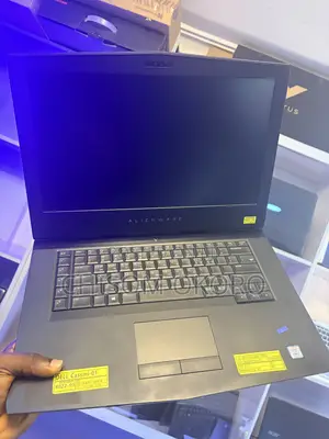 Laptop Alienware 15 R3 8GB Intel Core i7 HDD+SSD 128GB