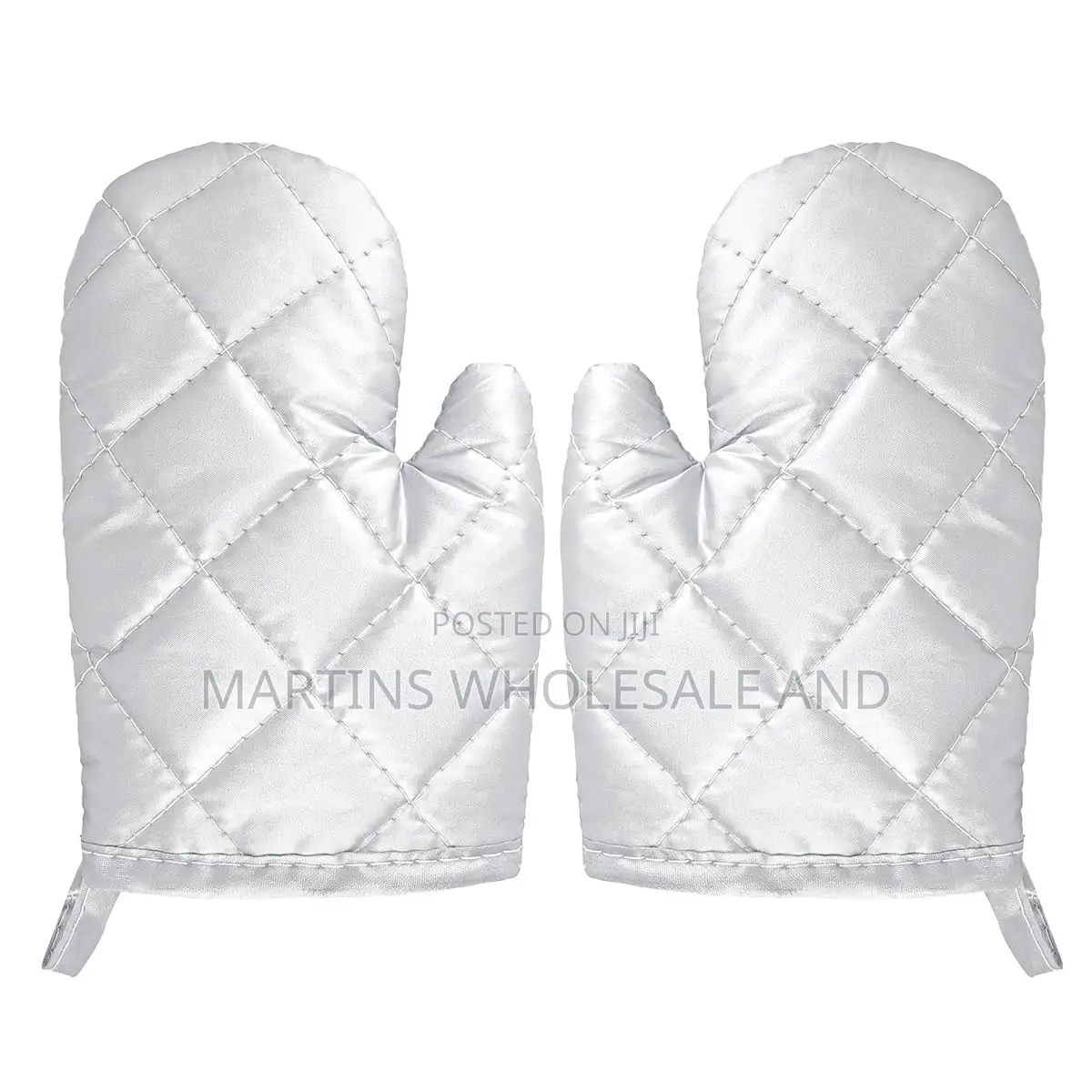 Silver Quilted Heat-Resistant Oven Mitts