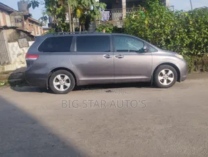 Toyota Sienna LE 8 Passenger 2010 Matt Black