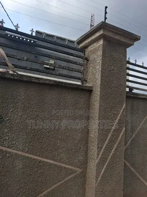 11bdrm Bungalow in Oko-Oba for sale