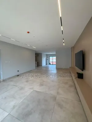 3bdrm Apartment in Lekki Phase 1 for sale