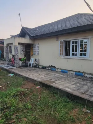 3bdrm Bungalow in Abaranje Ikotun for sale