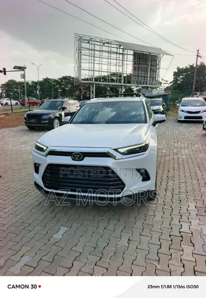 New Toyota Highlander Platinum AWD 2026 White