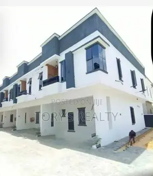 4bdrm Townhouse/Terrace in Lekki Phase 2 for sale