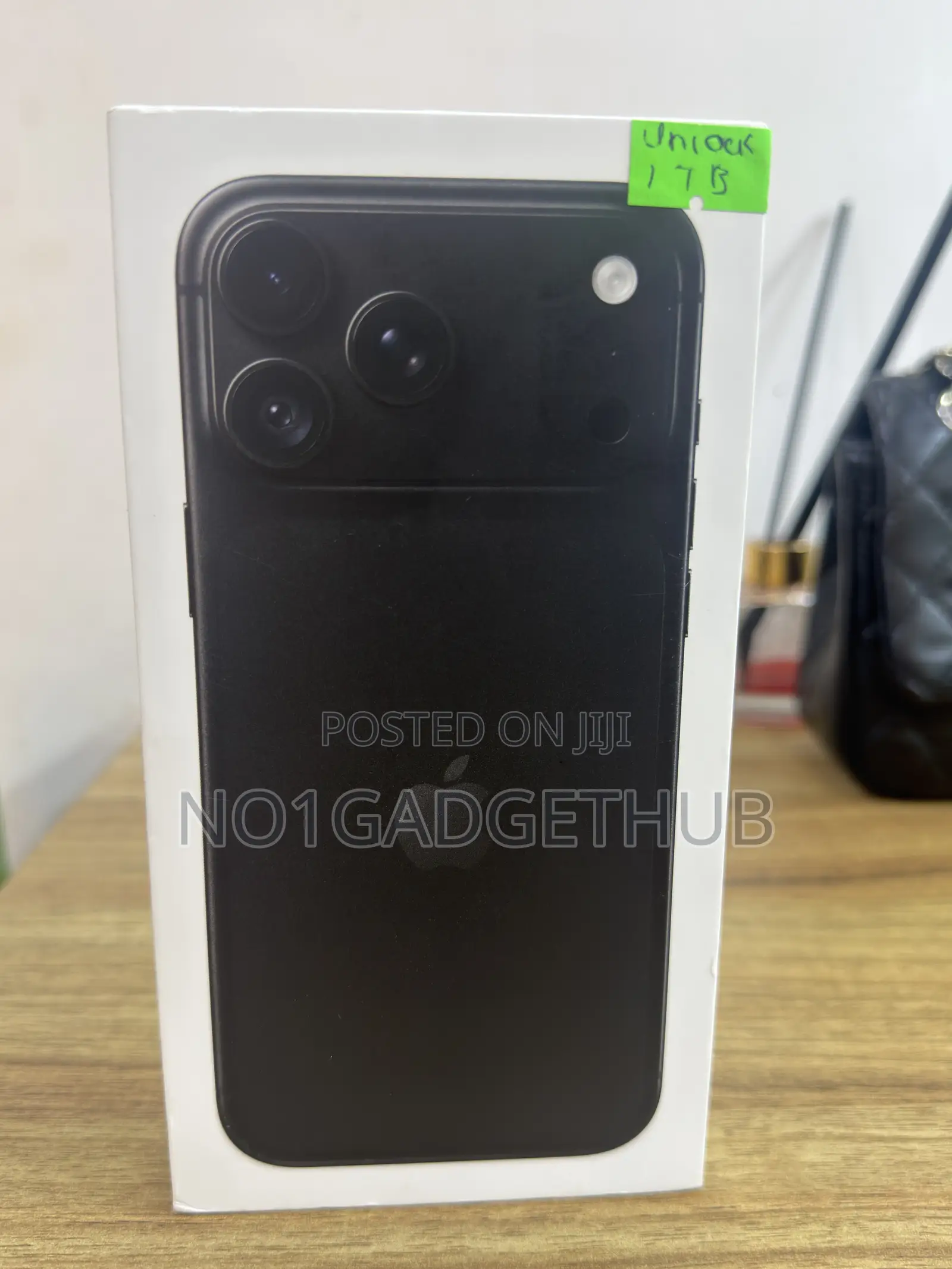 New Apple iPhone 18 Pro Max 1 TB Black
