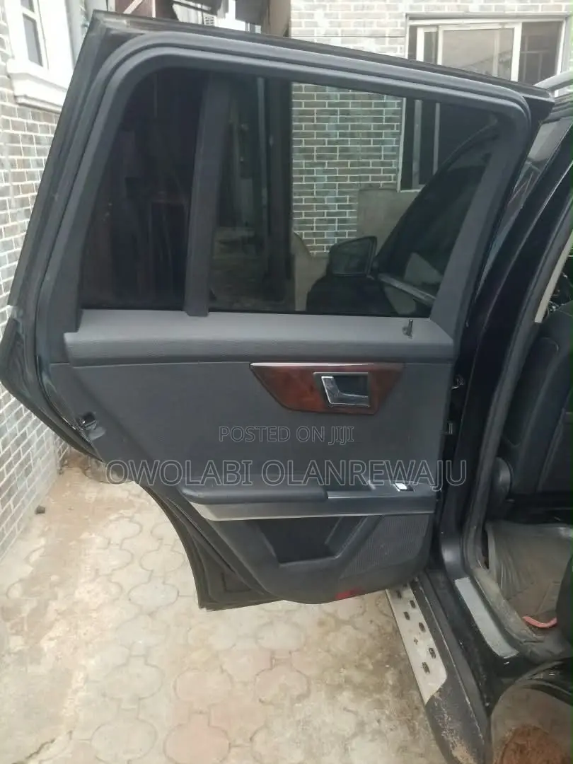 Mercedes-Benz GLK-Class 2010 Black