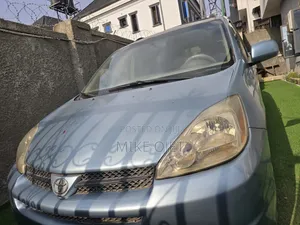 Toyota Sienna XLE 2005 Blue
