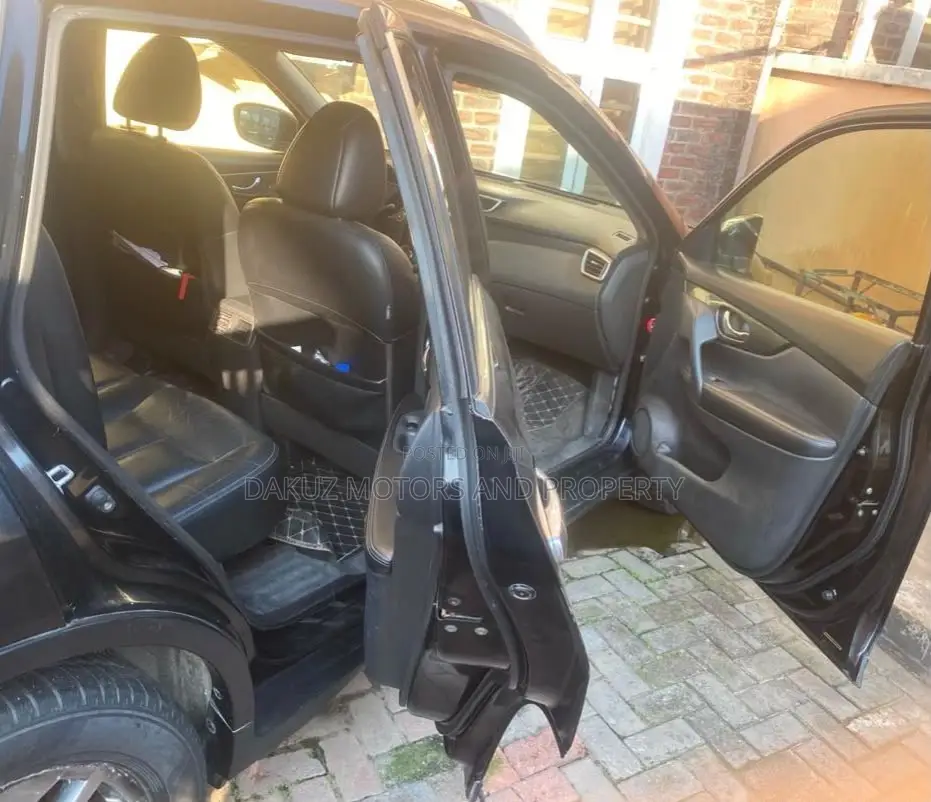 Nissan X-Trail 2016 Black