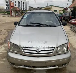 Toyota Sienna CE 2002 Gold