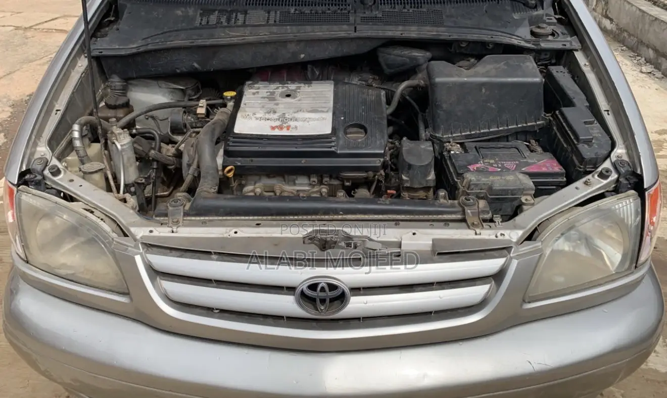 Toyota Sienna CE 2002 Gold