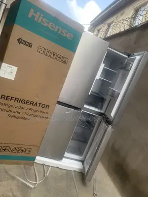 Hisense 392L Refrigerator – Space for Fresh Produce and Chilled Drinks