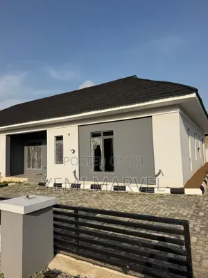 3bdrm Bungalow in Fort Court, Owode for sale