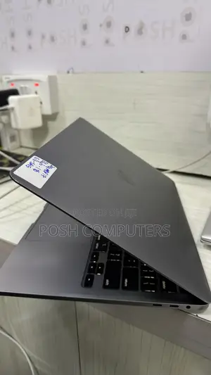 Laptop Apple MacBook Pro 2020 32GB Intel Core i7 SSD 1T