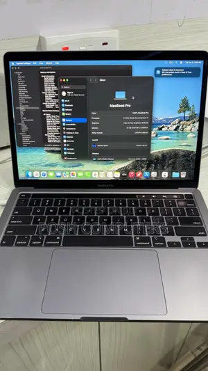 Laptop Apple MacBook Pro 2020 32GB Intel Core i7 SSD 1T