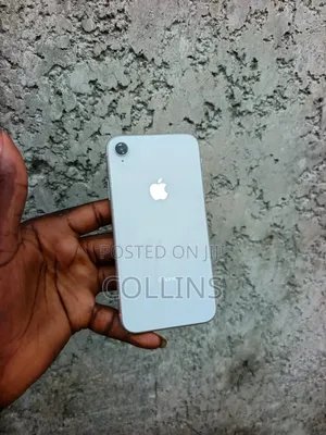 Apple iPhone XR 64 GB White