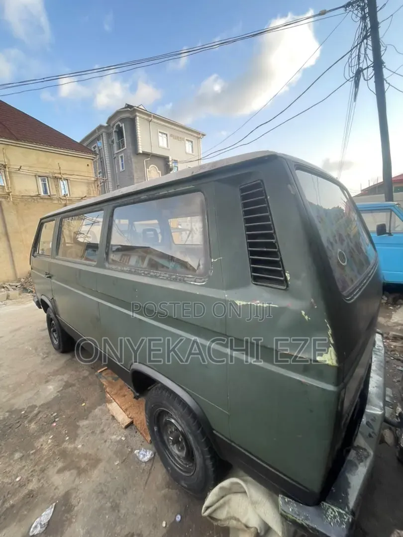 Volkswagen Transporter 2003 Green