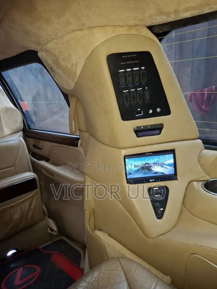 Chevrolet Express 2011 Silver