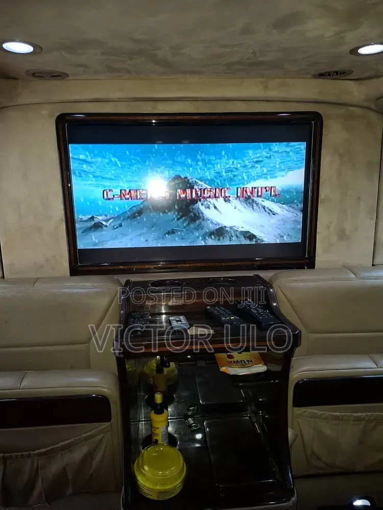 Chevrolet Express 2011 Silver
