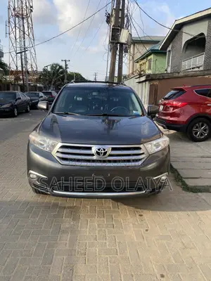 Toyota Highlander Limited 2011 Gray