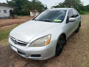 Honda Accord 2006 Silver