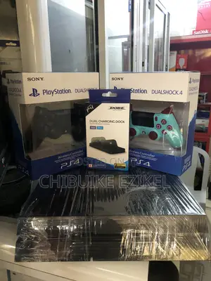 PlayStation 4 Console