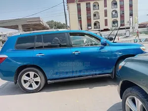 Toyota Highlander Limited 2010 Blue