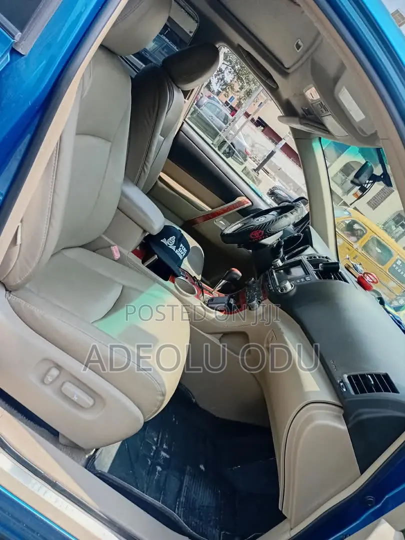 Toyota Highlander Limited 2010 Blue