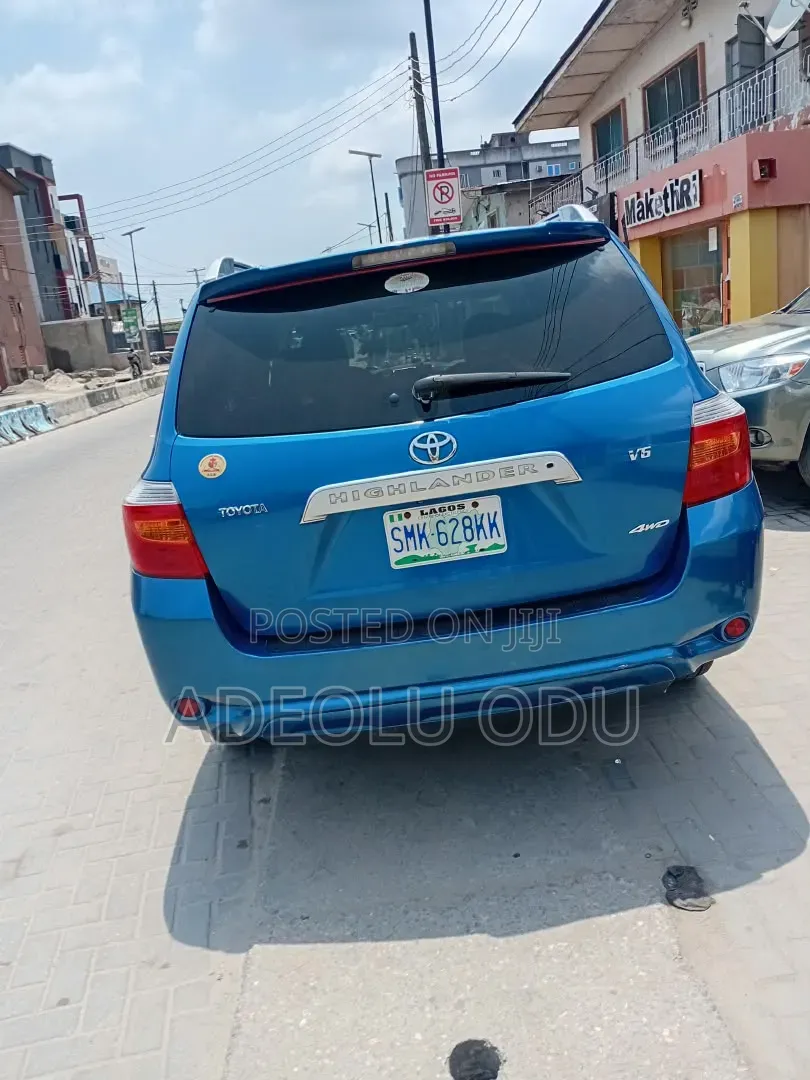 Toyota Highlander Limited 2010 Blue