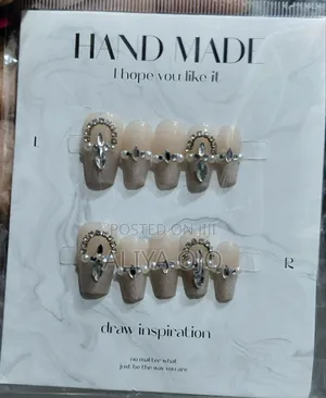 Press- On Nails