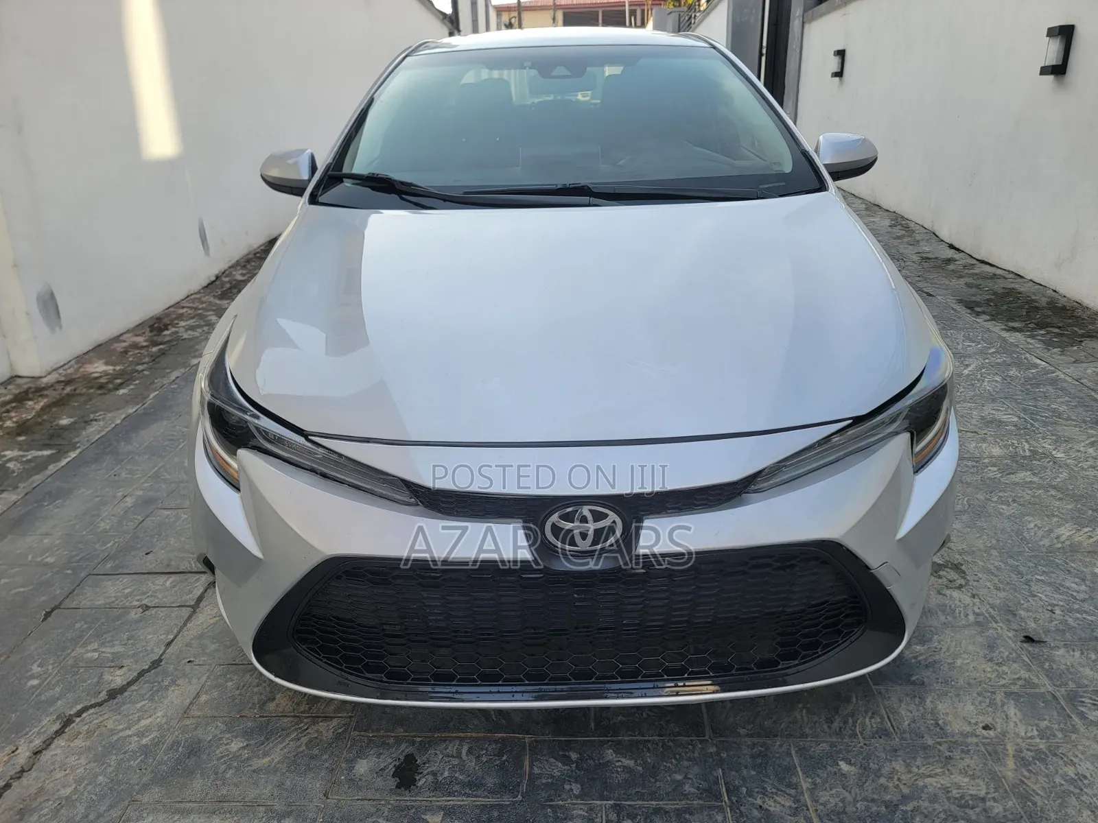 Toyota Corolla LE 2020 Silver