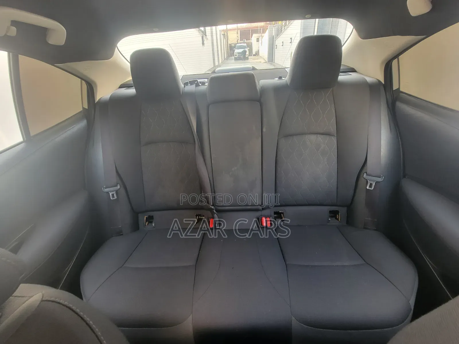 Toyota Corolla LE 2020 Silver