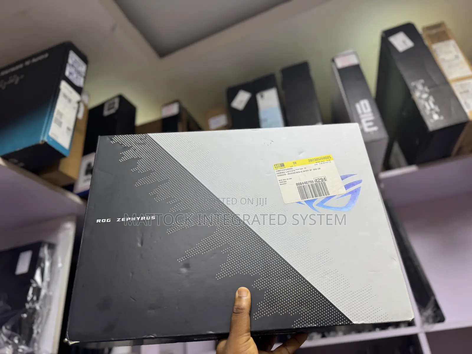 Laptop Asus ROG Zephyrus M16 GU603HR 24GB Intel Core i9 SSD 1T